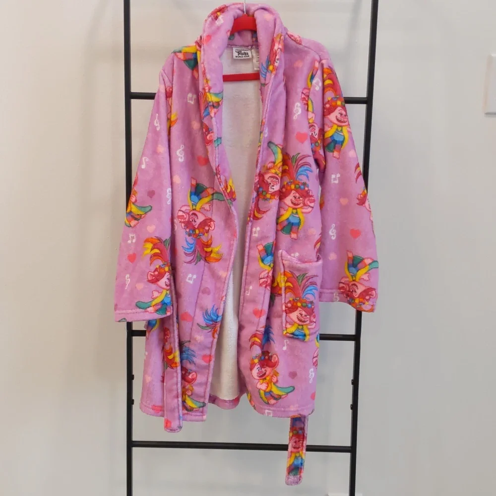 Size 7-8 DreamWorks Trolls World Tour Poppy Bathrobe with belt and pockets
